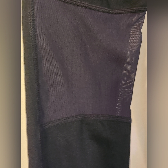 Nike Black Leggings Women's size Small Mesh Detail - Picture 3 of 8
